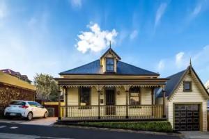 Corinda Contemporary, Hobart