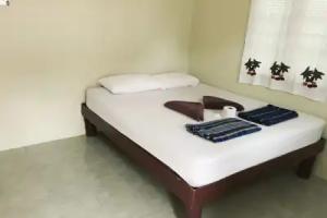 Green Peace Bungalows, Baan Tai