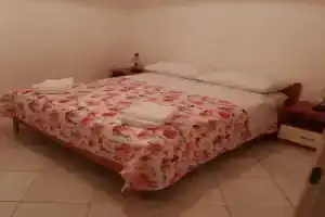 Casa di Alessio, Casal Velino