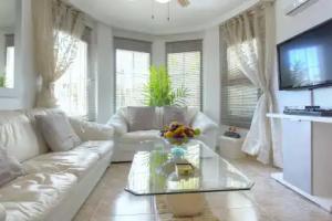 Espanhouse Sherlock, Torrevieja
