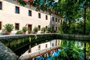 Landhotel Gut Wildberg Mit Badeteich Und großem Garten, Meissen