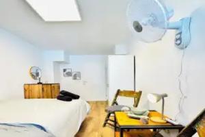 Comfortable Room Near Kaufpark Alterlaa, Vienna