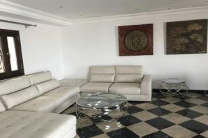InstaStay Front line Harbor Apartment, Marbella