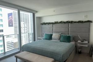 Premier Studio with King Bed and Queen Sofa-bed, Miami