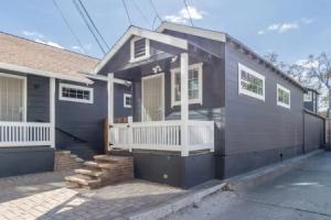 Modern 1-br Apartment Close to Downtown Vibes, Reno