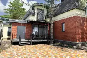 4-room cottage Nutcracker 1, with a terrace, private territory and lake view, Yakty-Kul