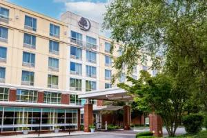 DoubleTree by Hilton Hotel Boston Bayside, Boston
