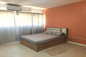 Popular CondoT8@IMPACT Arena Apartments, Nonthaburi City
