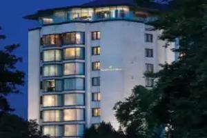 Four Seasons Hotel London at Park Lane, London