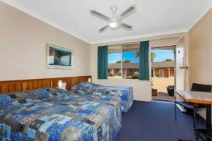Reign Inn Newcastle, Newcastle