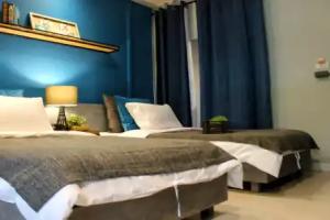 Ku at Sea, Samet Island