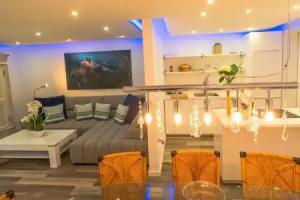 Luxury Apartment & Penthouse Villa, Koln