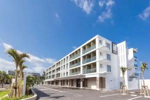 KARIYUSHI LCH.RESORT on The Beach, Nago