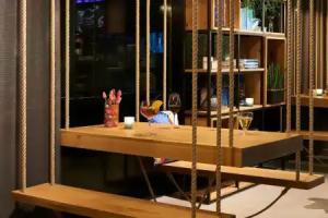 Moxy Amsterdam Schiphol Airport, Hoofddorp