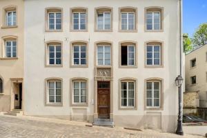 Modern Apt Old Town w Panoramic View ID4 Apartments, Luxembourg