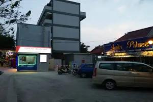 Malibest Resort, Pantai Tengah
