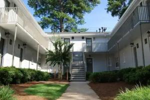 B2ba Quiet Condo Perfect for Business Professionals Apartments, Atlanta