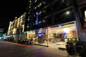 The Crystal Beach Hotel, Patong