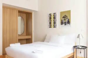 Grey l studio apartments Downtown Ouzonian House, Cairo