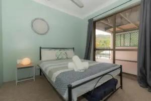 2 Bedroom Unit, Centre Of Airlie With Town View, Airlie Beach