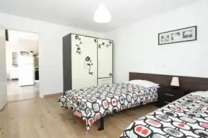 Residence by G - Avenida de Cantabria 60 Apartments, Santander