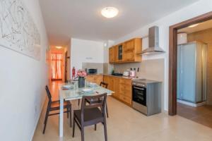 Seashells Penthouse Seaview Terrace by Getaways Malta, Qawra
