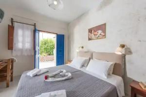 Anezina Villas, Perissa