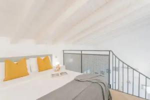 Borsieri Apartments with Parking by Rent all, Como