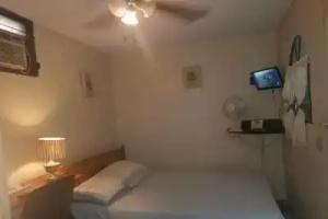 1 Cozy Bed Room, Port-au-Prince