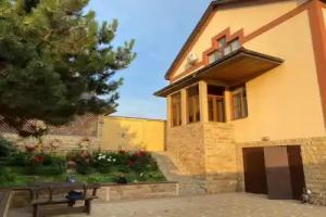 Tur House U Morya Guest House, Makhachkala
