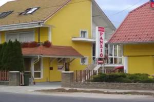 Szieszta Panzió, Sarvar