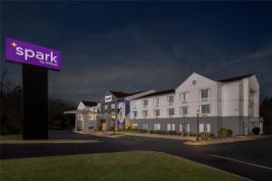 Spark by Hilton North Hotel, Macon