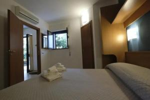 Apartment "ulivo" With Pool and Private Beach, Mattinata