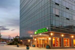 Wyndham Garden Long Island City, Queens