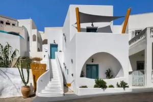 I K I A since 1980 Villa, Fira