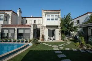 Sedirli Ev Alacati, Alacati