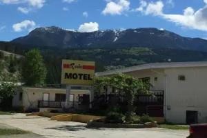 Rondo Motel, Golden