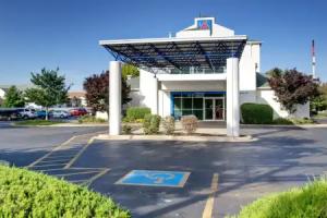 Motel 6 Springfield, IL, Springfield