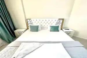 Kulmanova 107, apartments overlooking the city center!, Atyrau