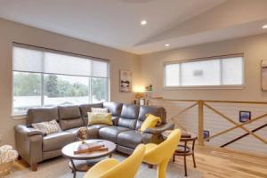 Anchorage Apartment w/ a View ~ 3 Mi to Airport, Anchorage