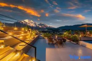 Yueshan Hillside Reverie | 270° Snow Mountain View | Smart Designer Vacation Apartment, Lijiang