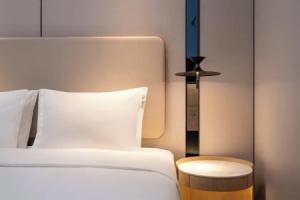 Holiday Inn Express Phoenix Mountain By Ihg, Chengdu