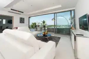 The View Phuket by Resava, Kata