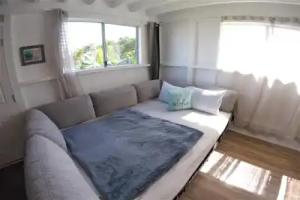 Somewhere over the Rainbow Loft with AC Apartments, Hilo