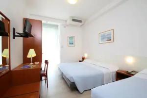 Hotel Caravel, Marotta