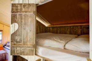 Chic Glamping Escape With Pool, Dalfsen