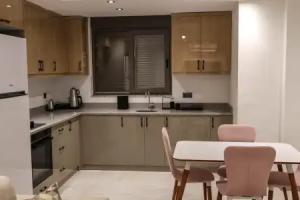 NestParkSide Apartments, Side