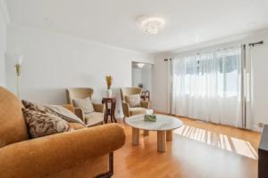 Spacious Duplex In Prime Location 3 Bedroom Duplex, Mountain View