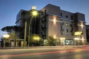 Hotel Rondine, Sarzana