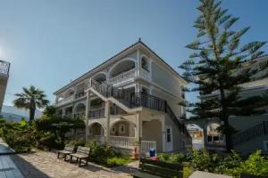Athina Apartments, Kalamakion